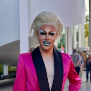 Betty Business-17