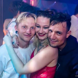 Heaven_SissyThatWalk_FreeBritney_2048px-1123