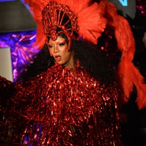 Sasha Glam Mayhem März25-33